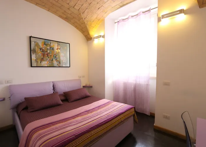 Residenza Adriana בית הארחה 4*