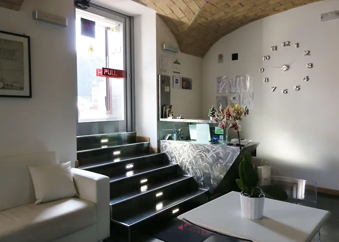 Residenza Adriana בית הארחה 4*